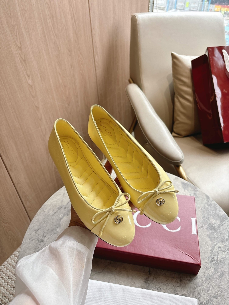 Gvc*1 flat shoes
